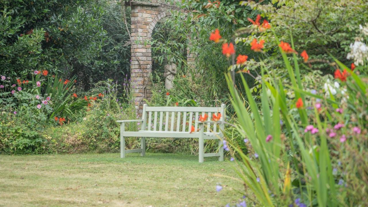 Pantybeiliau House Bed & Breakfast Gilwern Exterior foto